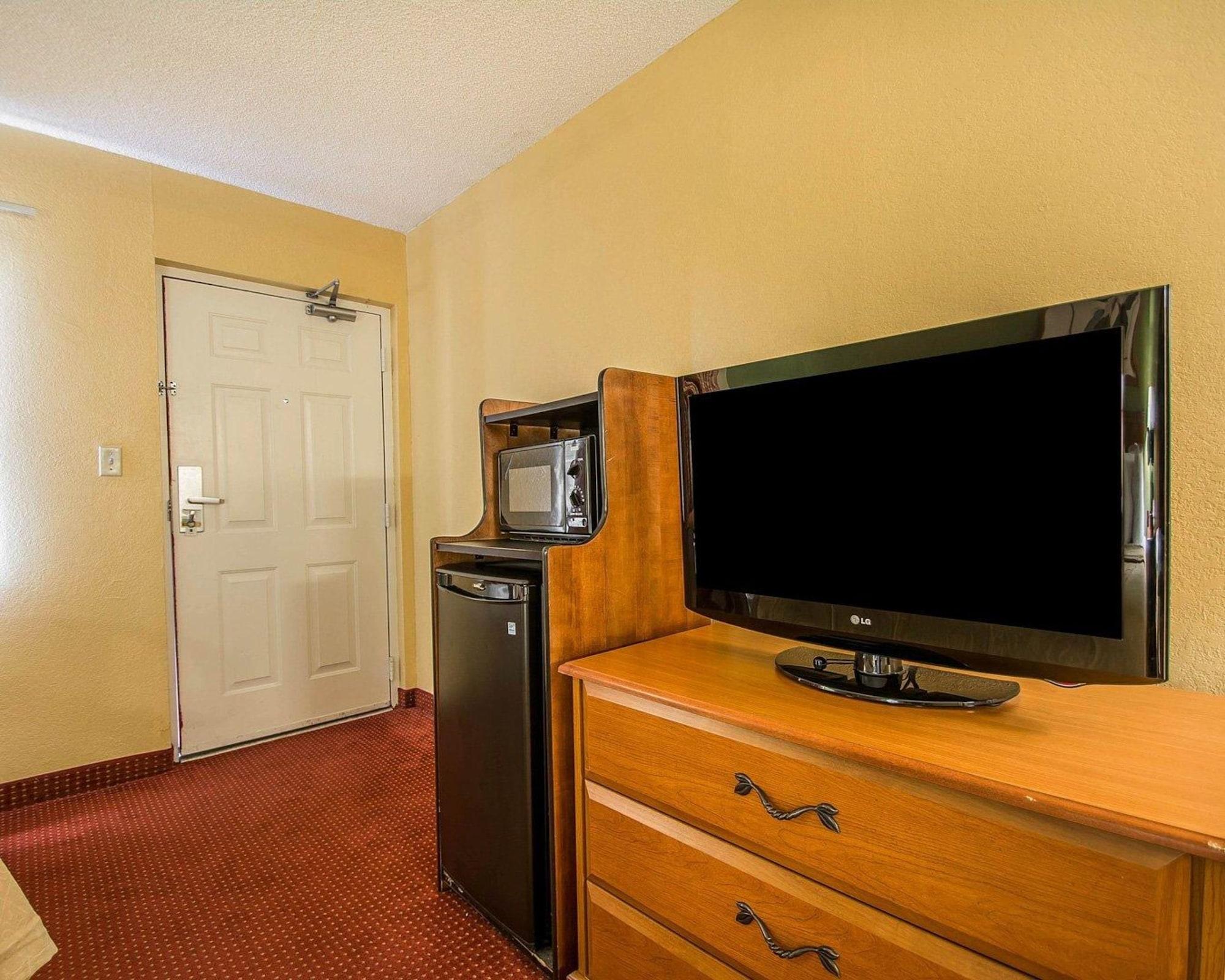 Quality Inn & Suites Mt Dora North Маунт-Дора Экстерьер фото