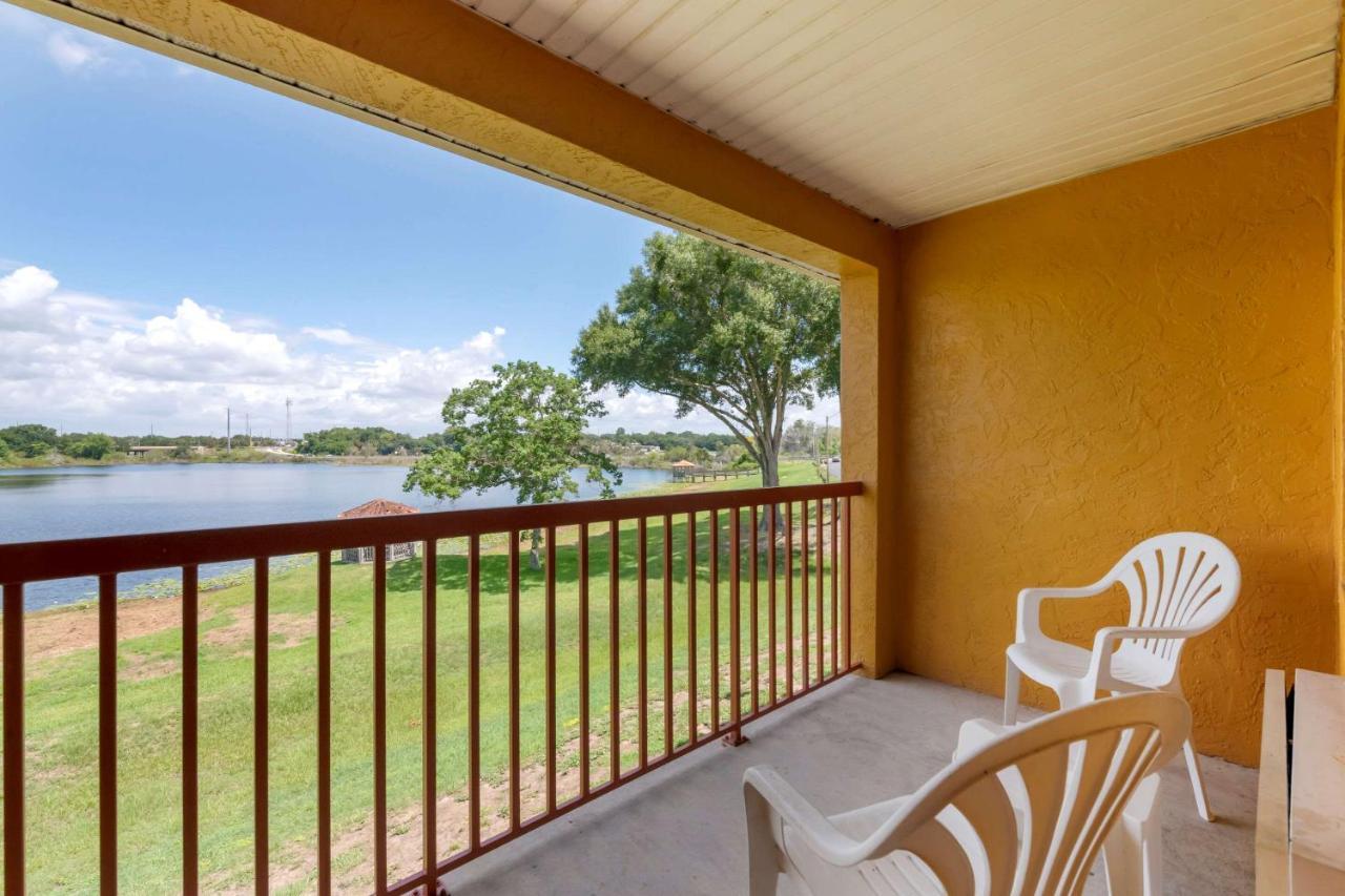 Quality Inn & Suites Mt Dora North Маунт-Дора Экстерьер фото