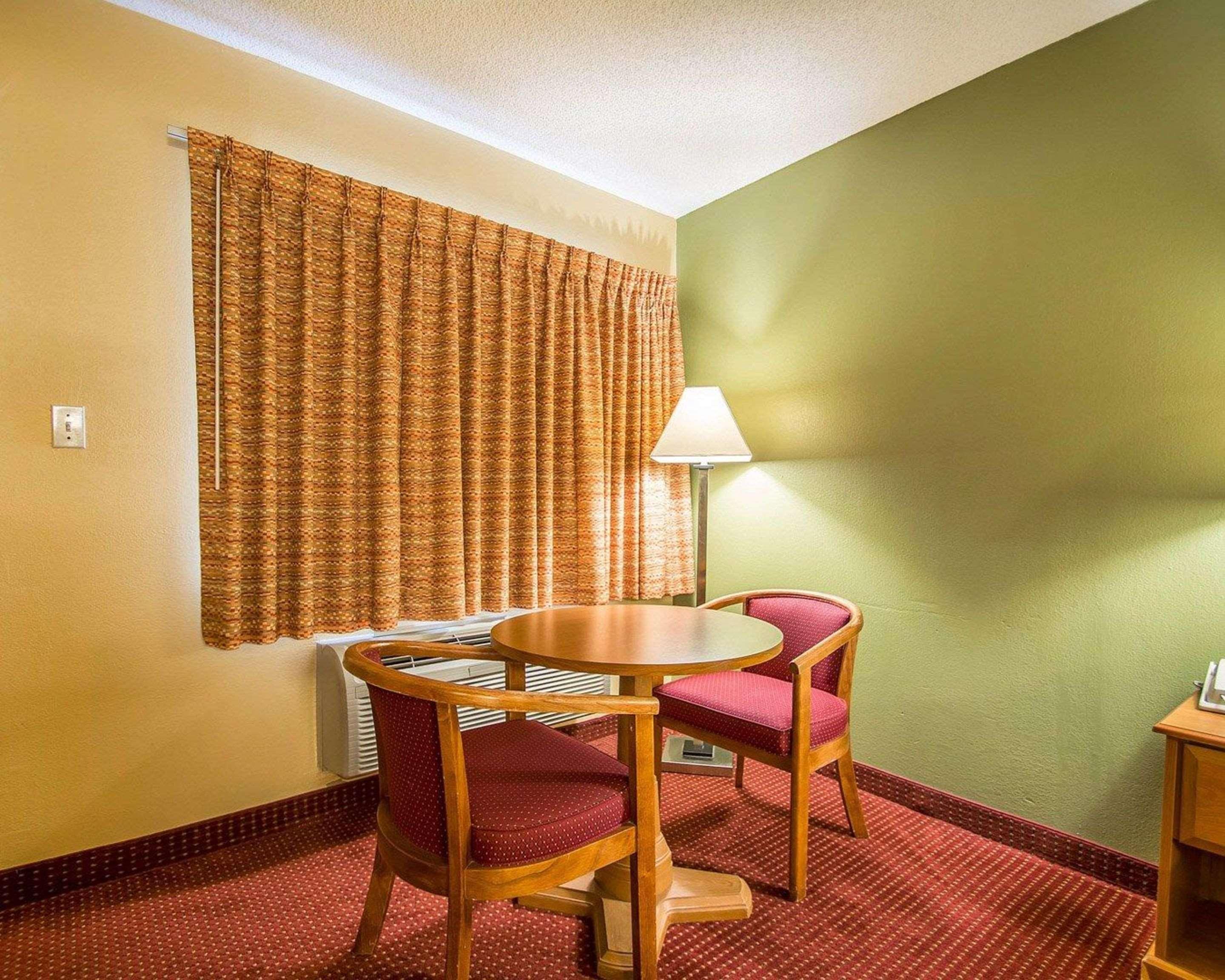 Quality Inn & Suites Mt Dora North Маунт-Дора Экстерьер фото