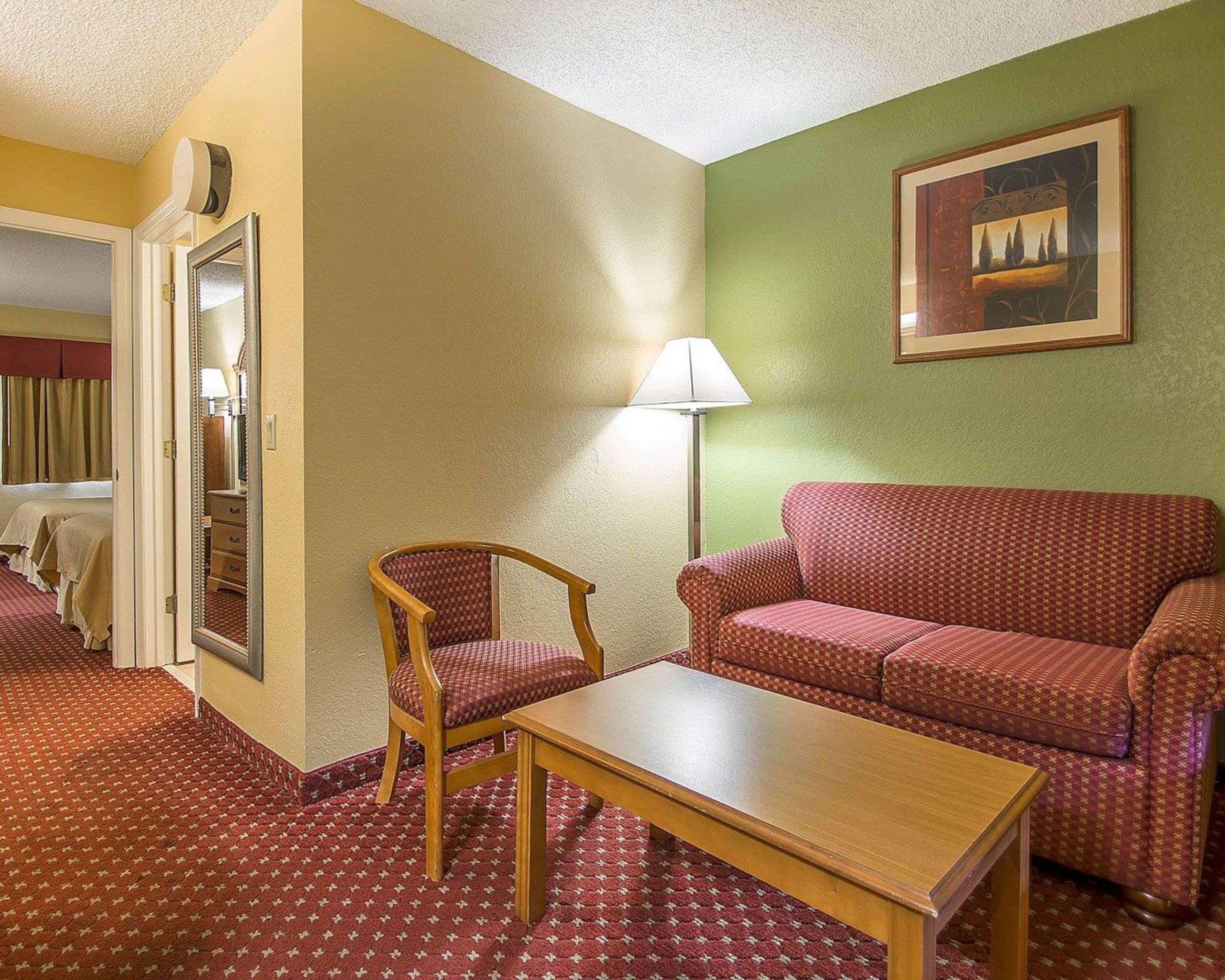 Quality Inn & Suites Mt Dora North Маунт-Дора Экстерьер фото