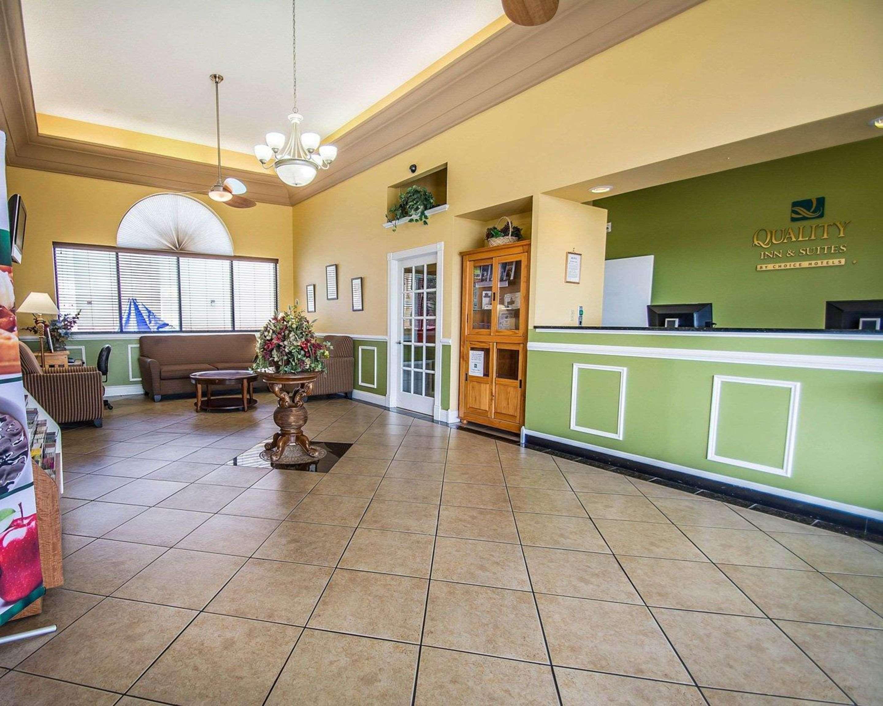 Quality Inn & Suites Mt Dora North Маунт-Дора Экстерьер фото