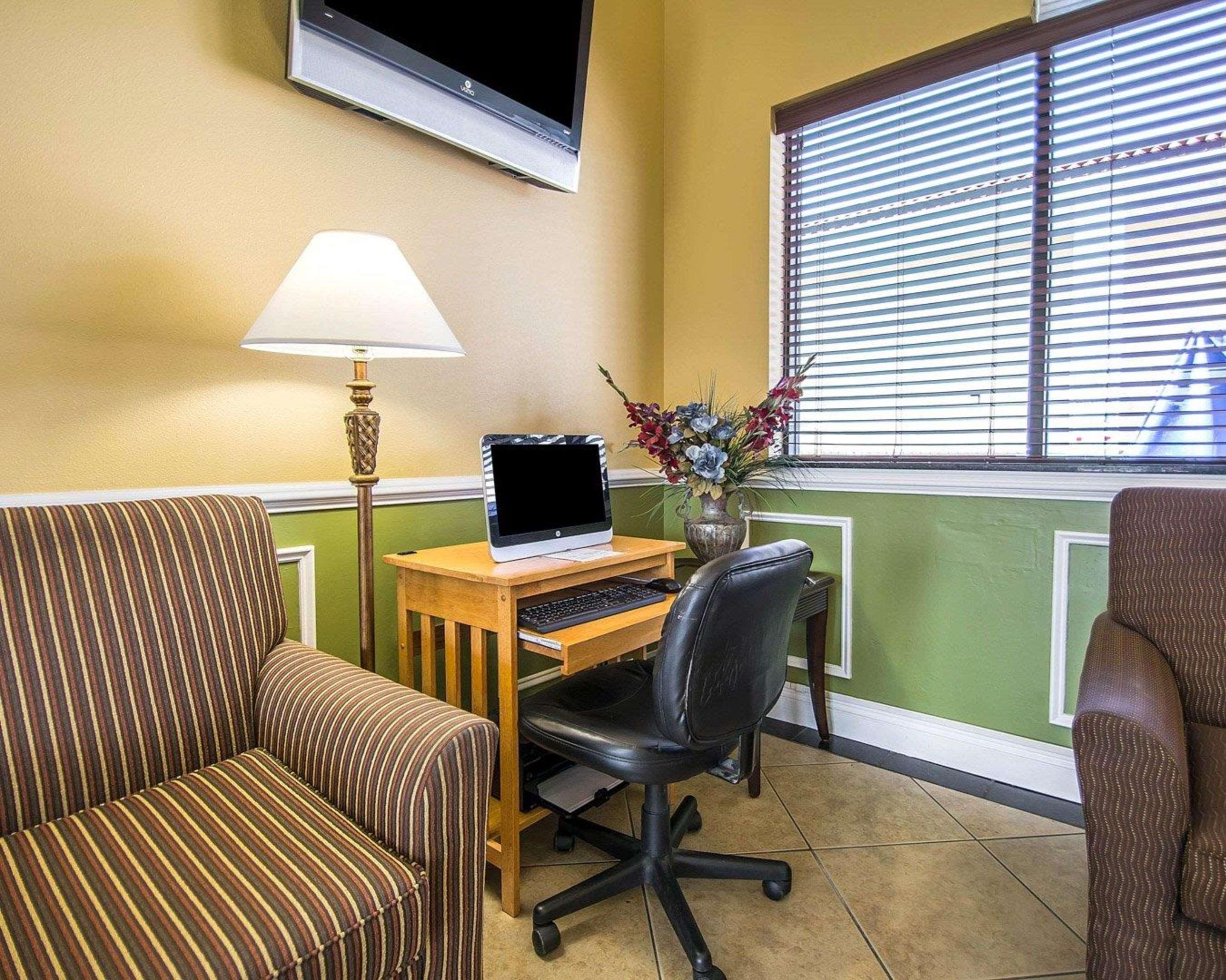 Quality Inn & Suites Mt Dora North Маунт-Дора Экстерьер фото