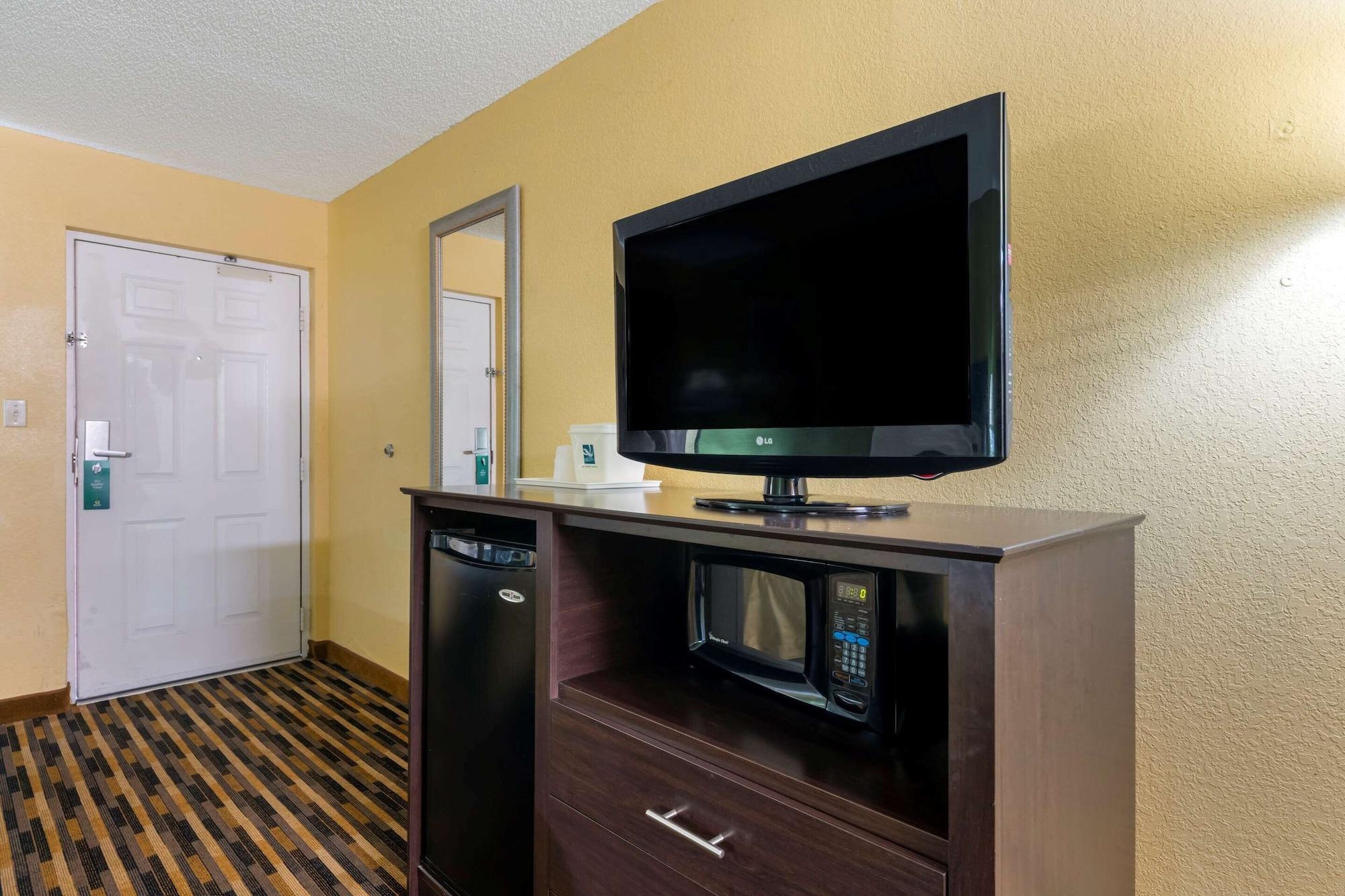 Quality Inn & Suites Mt Dora North Маунт-Дора Экстерьер фото